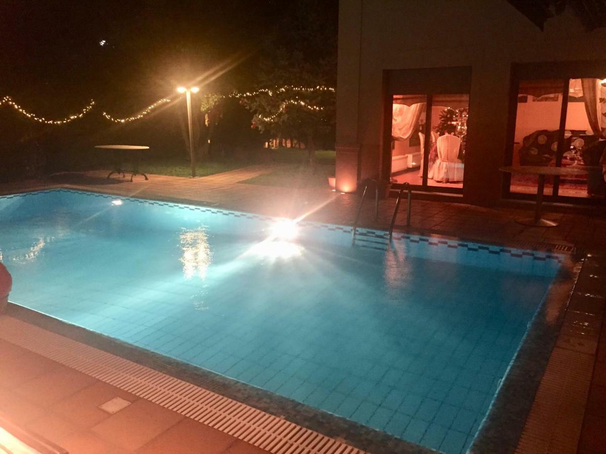 4-Seasons Pool Villa Near Meteora ตริกาลา ภายนอก รูปภาพ