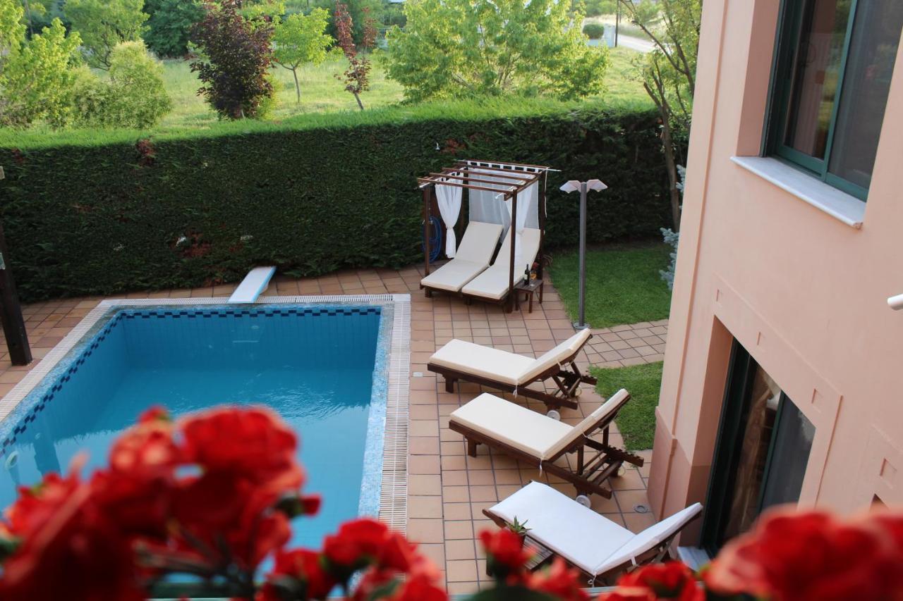 4-Seasons Pool Villa Near Meteora ตริกาลา ภายนอก รูปภาพ